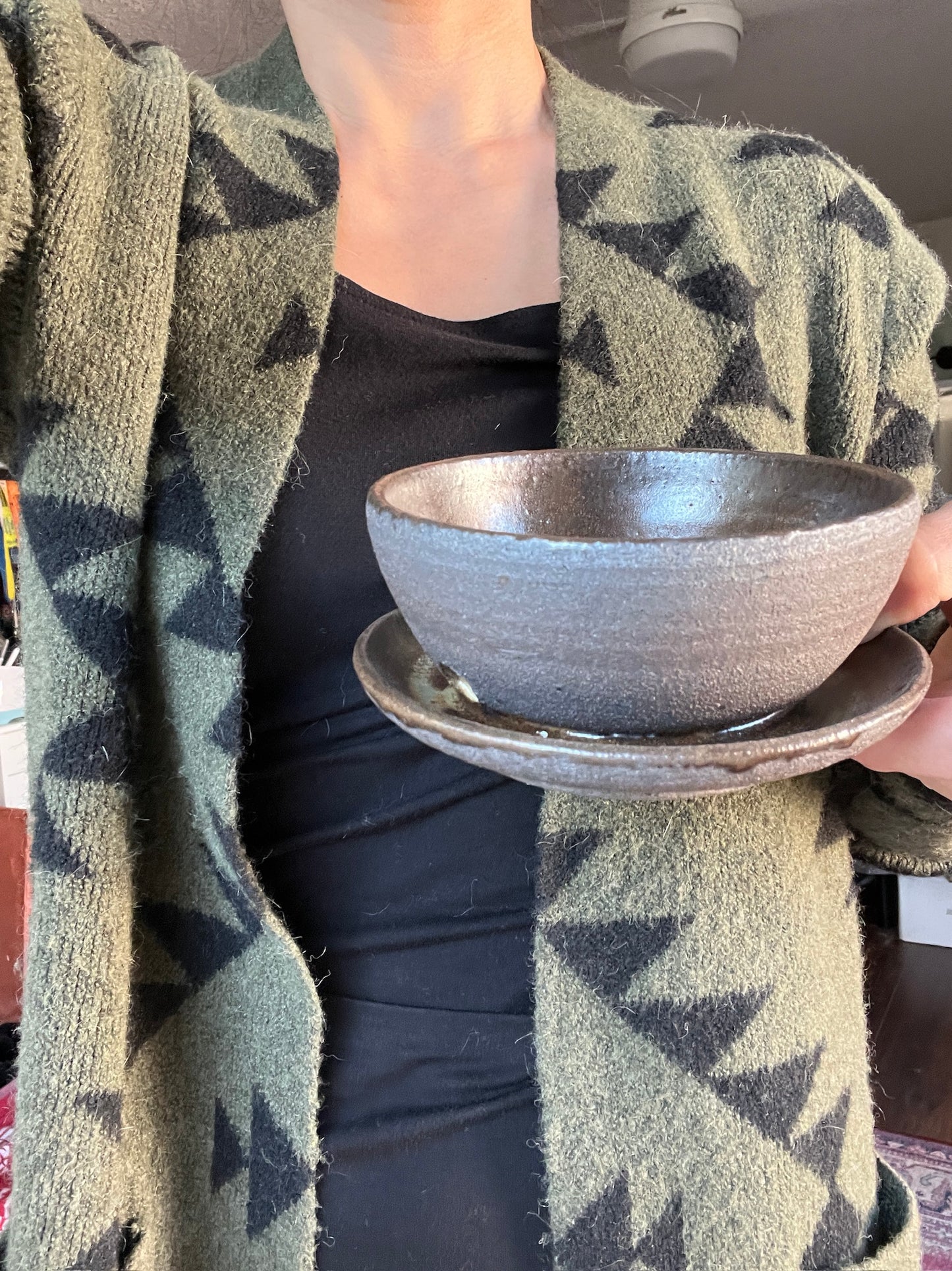 Black Mountain Plant Pot with Drip Tray