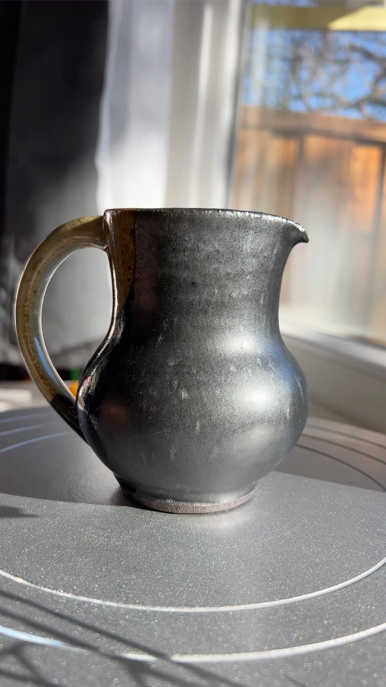 Creamer Black Mountain with Glossy Ivory