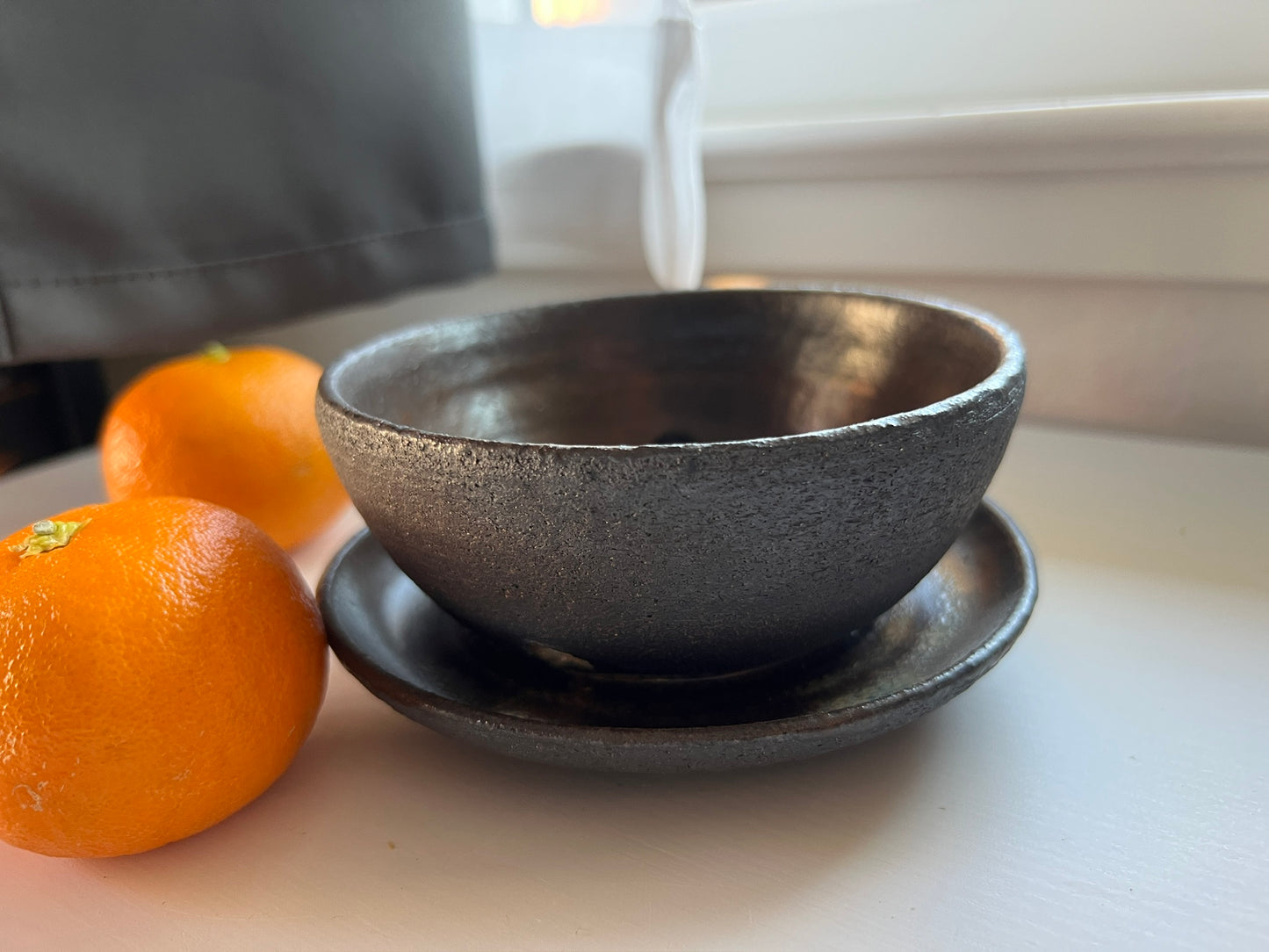 Black Mountain Plant Pot with Drip Tray
