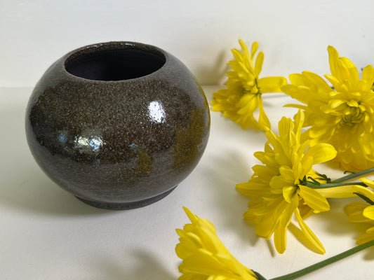 Round Black Mountain Vase or plant pot